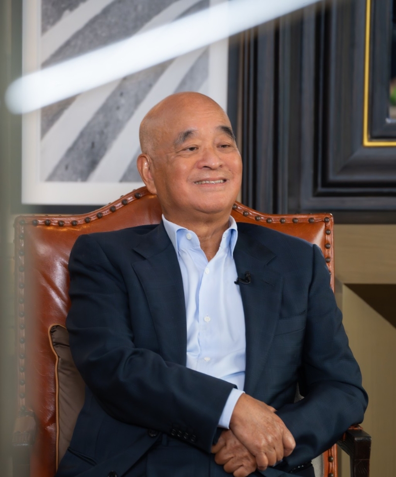 新世界發(fā)展主席鄭家純家族，以221億美元身家，位列第3位。