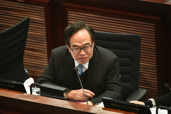 經(jīng)民聯(lián)盧偉國(guó)表示， 大部分辣招仍然存在對(duì)樓市有相當(dāng)負(fù)面影響。