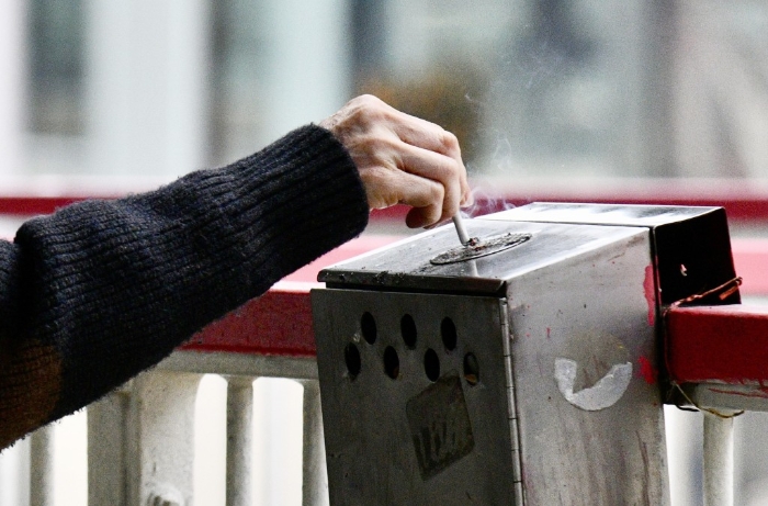 在政府庫(kù)房的應(yīng)課稅品稅項(xiàng)收入當(dāng)中，煙草稅占逾七成。