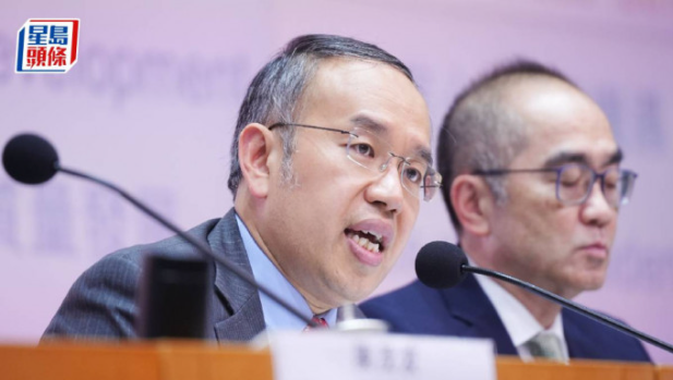 財(cái)經(jīng)事務(wù)及庫務(wù)局局長許正宇 財(cái)經(jīng)事務(wù)及庫務(wù)局局長許正宇