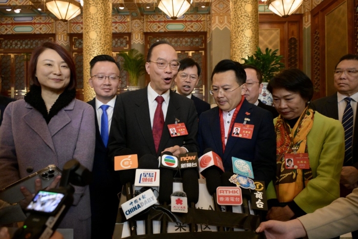 港區(qū)人大代表會后見記者