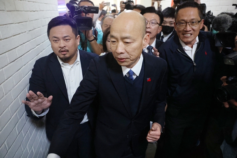 韓國(guó)瑜“震撼教育”連發(fā)兩槍！