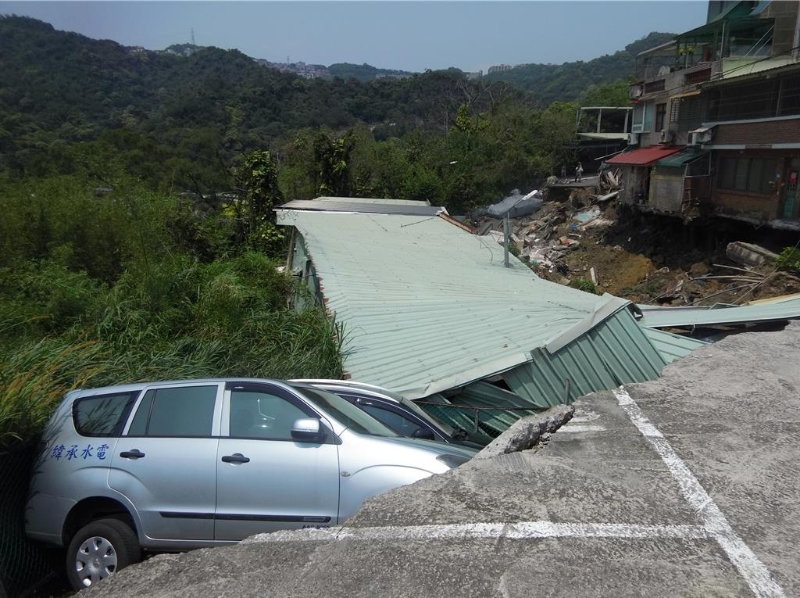 坍塌現(xiàn)場(chǎng)