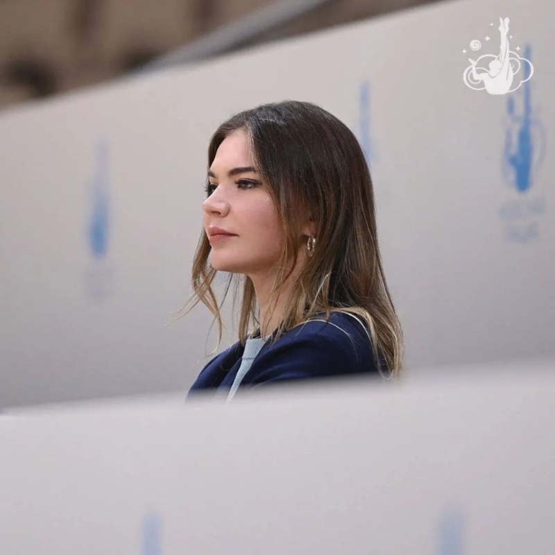 卡巴耶娃被指頭發(fā)凌亂精神欠佳。