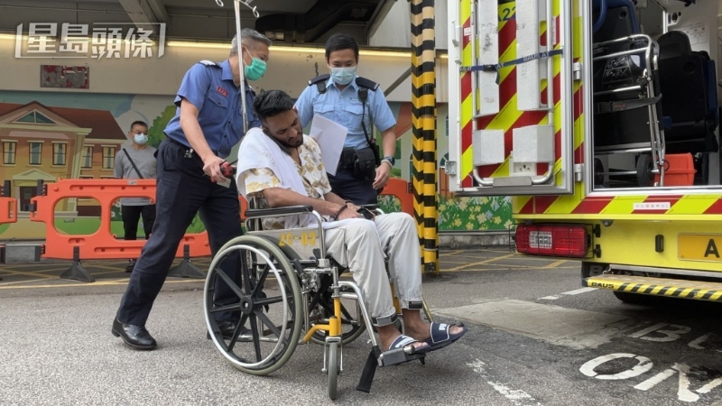 其中一名男傷者送院。