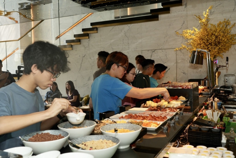 Cars &Coffee 平治純電動(dòng)車早餐品鑒會(huì)。