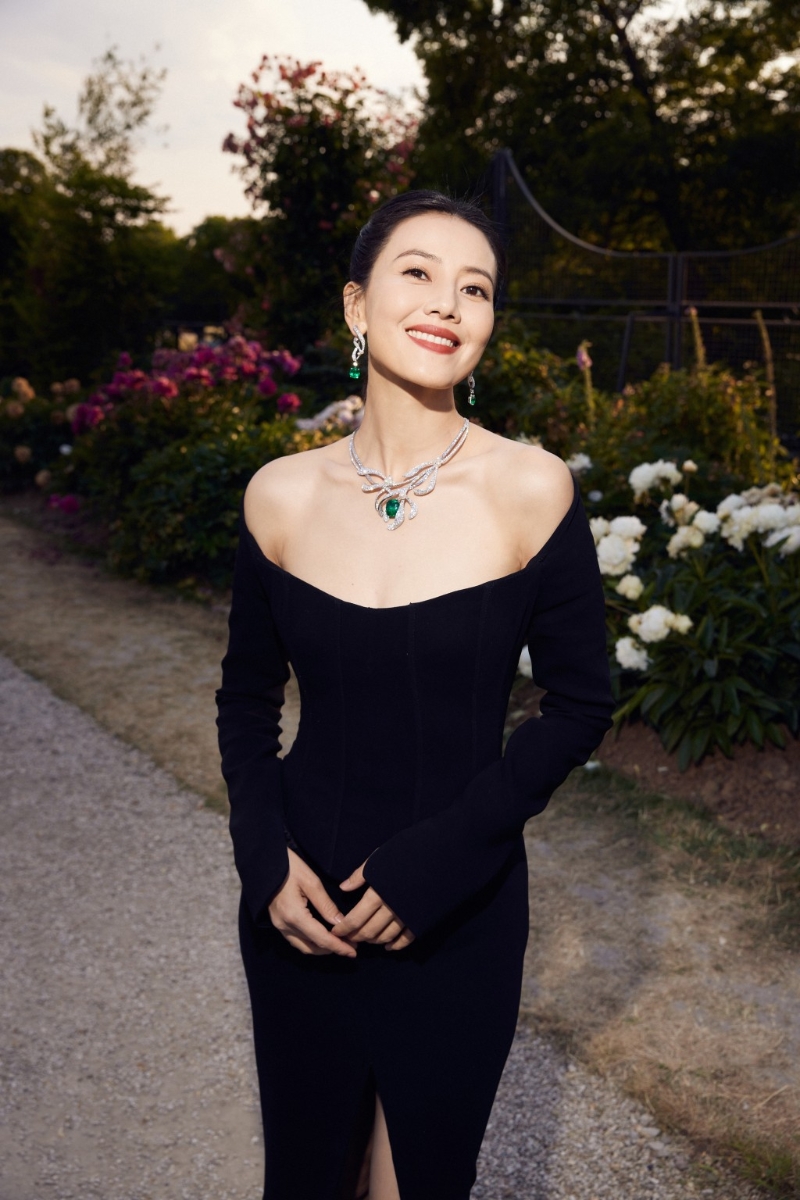 內(nèi)地女星高圓圓外表清純甜美，亦有一副模特兒身材。