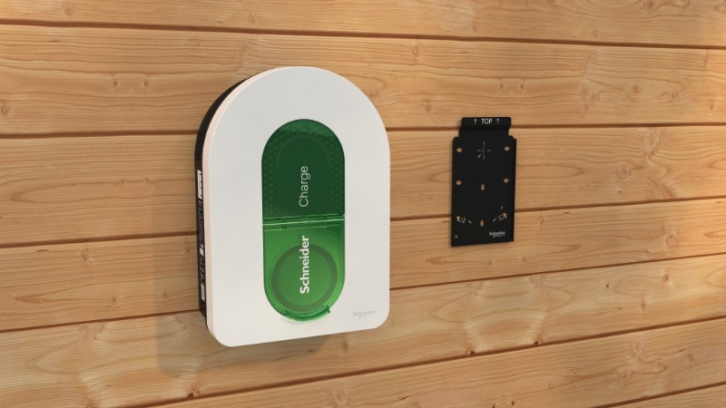 Schneider Charge可菜單相電（7.4kW）或三相電（11kW）安裝。