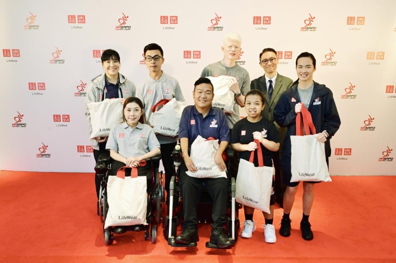 日前多位運動員身穿新的官方制服亮相。