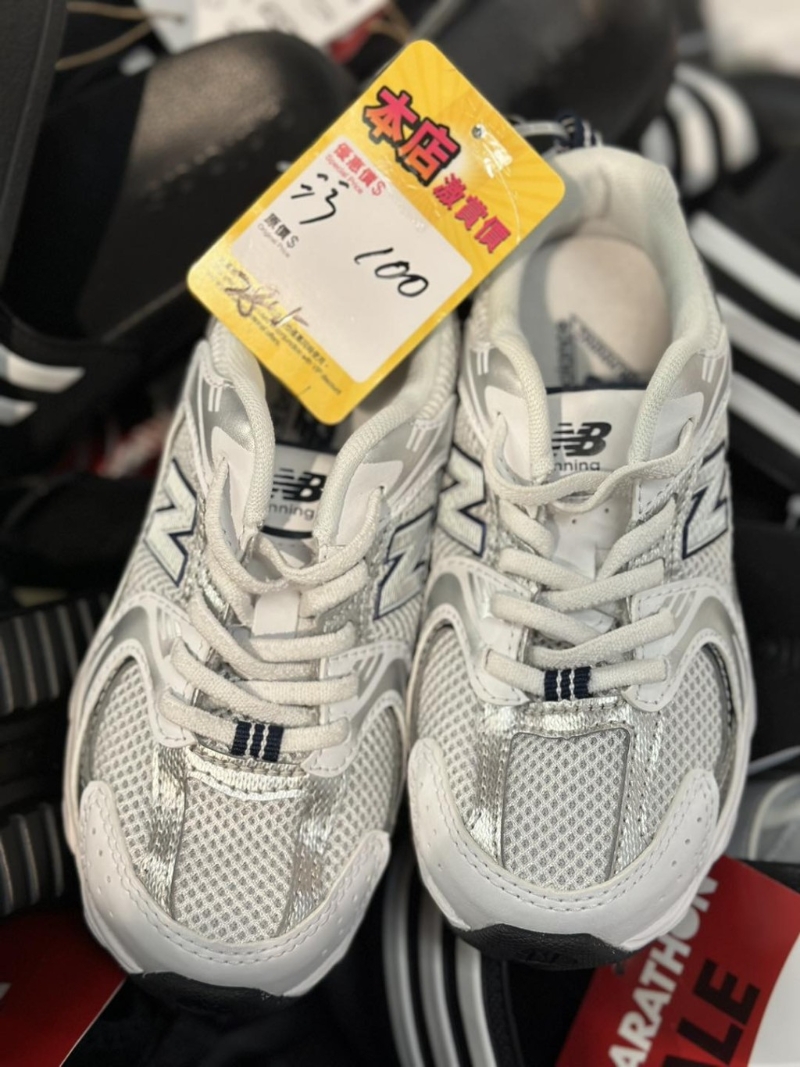 New Balance球鞋$100入手。
