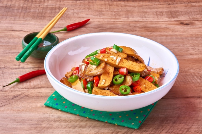 5月2日即可享米芝蓮餐廳或特色美食一份的幸運兒可獲添好運酥皮焗叉燒包及書湘門第攸縣香干炒肉。