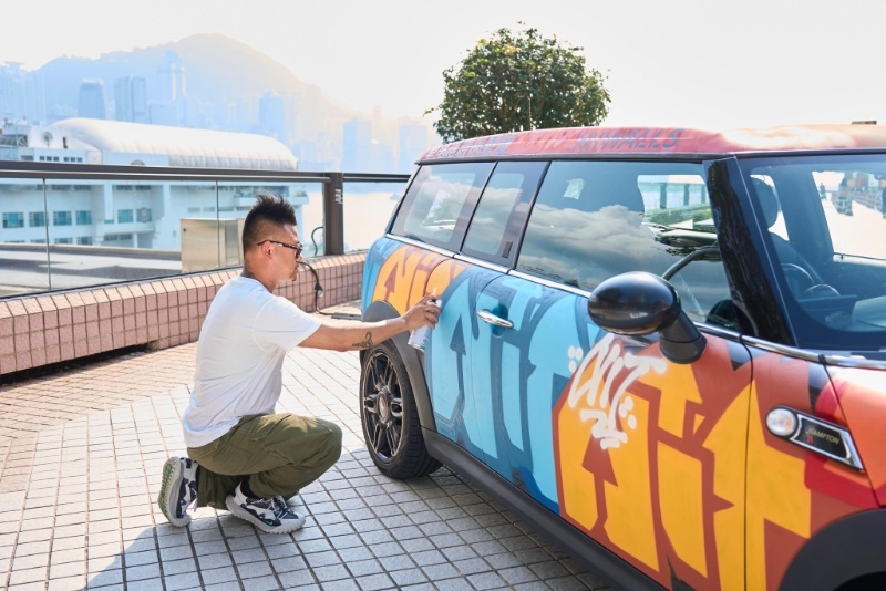 中港城于5月1日、4日及5日舉辦「中港城車尾箱環(huán)保藝墟」。