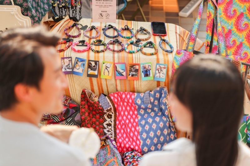 藝墟結(jié)合文創(chuàng)藝術(shù)及美食為主題。