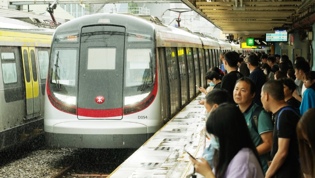 東鐵線往羅湖尾班車延至11時32分開出 東鐵線往羅湖尾班車延至11時32分開出