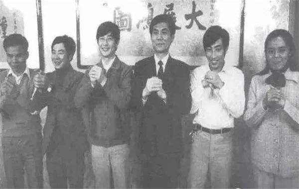 6男女兇徒成功劫民航機但結(jié)局不得好死