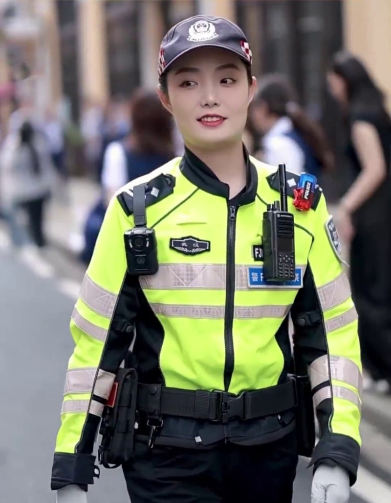 武漢警花的武漢話有多溫柔？