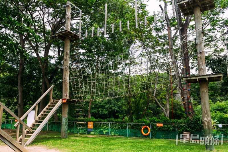 營(yíng)地設(shè)有繩網(wǎng)陣，分為13個(gè)關(guān)卡。