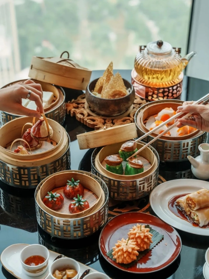 點(diǎn)心只限午市供應(yīng)，純手工粵式茶點(diǎn)，造型精美。