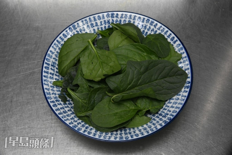 菠菜作配菜。