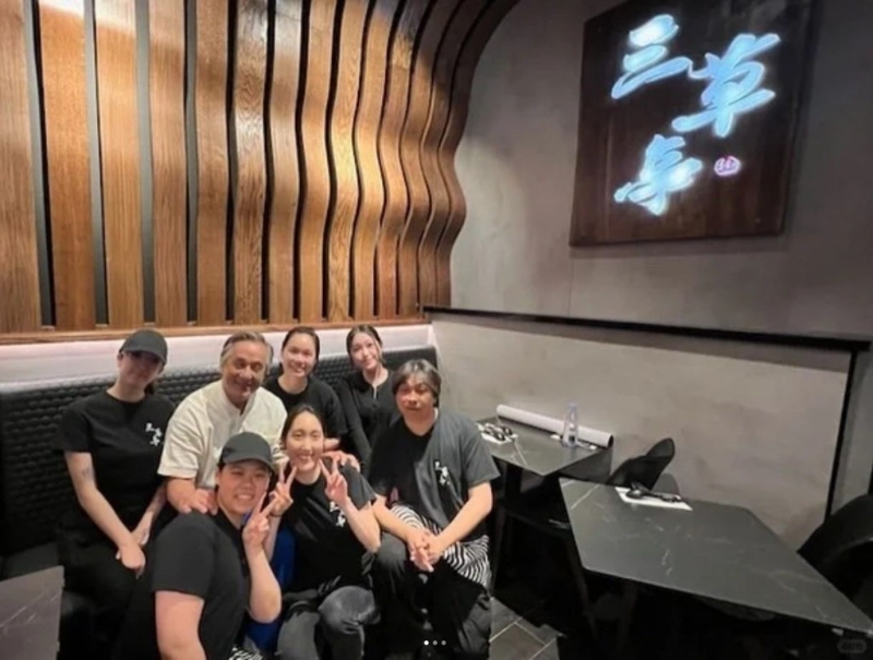 成龍近日在加拿大開工。