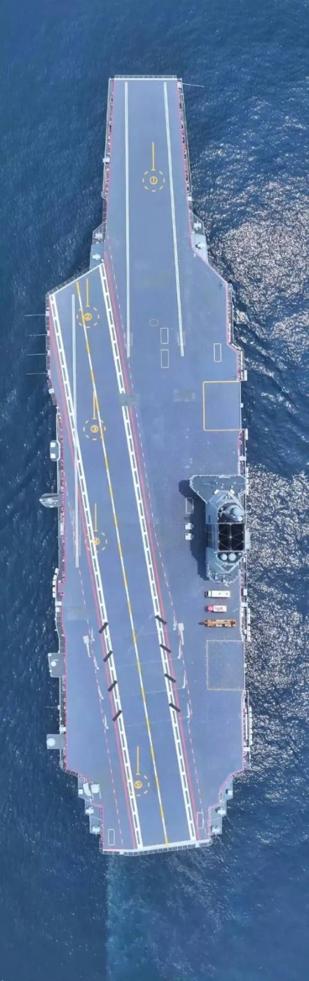 福建艦甲板高清圖。