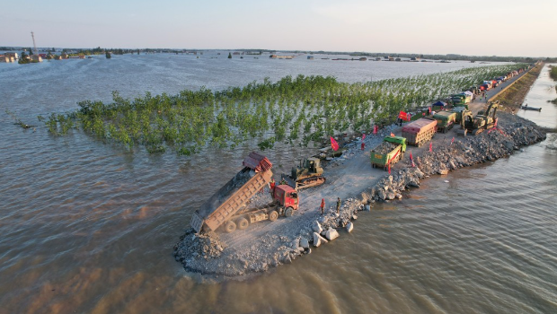 當(dāng)局預(yù)計(jì)周二可完成封堵。