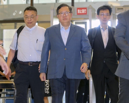 前?；鶗岸麻L、桃園市前市長鄭文燦（中）涉貪案持續(xù)受到各界關注。中時資料照