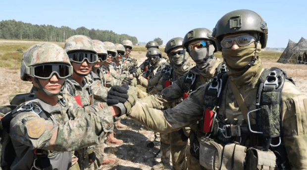 中國和白俄陸軍聯(lián)合訓(xùn)練展開