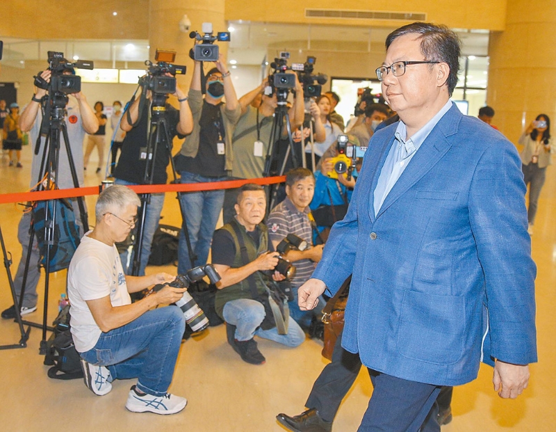 前桃園市長、?；鶗?huì)前董事長鄭文燦。