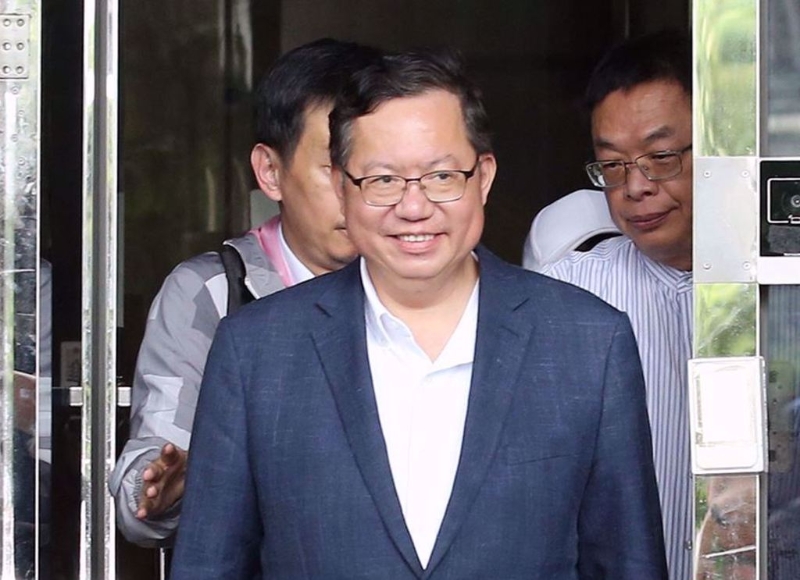 海基會(huì)前董事長(zhǎng)、桃園市前市長(zhǎng)鄭文燦（中）涉貪遭羈押，相關(guān)話題持續(xù)延燒。（中時(shí)資料照）