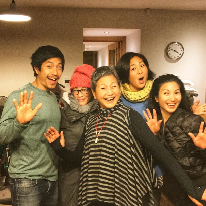 鄭佩佩育有三女一子，但原來(lái)她曾經(jīng)都有生仔壓力。