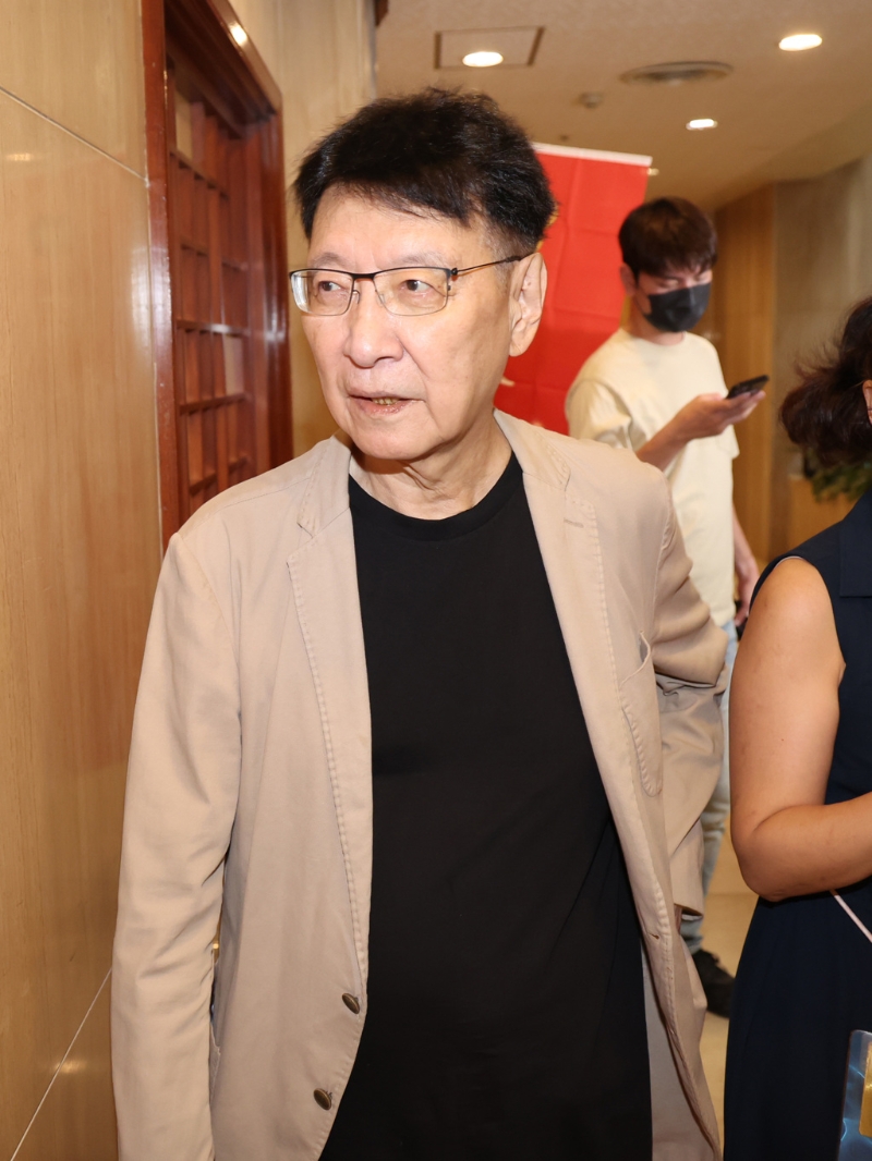 針對媒體詢問賴政府是否押寶川普？媒體人趙少康23日出席工商建言會工商負責人研討會活動前受訪表示，最好不要押寶，「這樣很笨」。