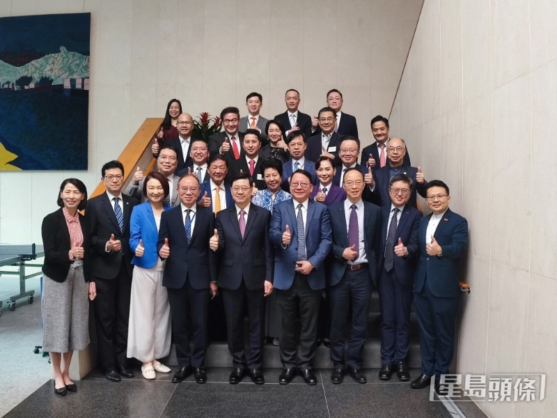 特首李家超會見港區(qū)人大代表。 資料圖片