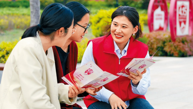 習近平:《決定》凸顯維護國安意識形態(tài)責任制 習近平:《決定》凸顯維護國安意識形態(tài)責任制