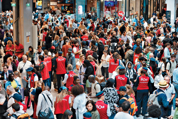 法國高速鐵路網(wǎng)遭到縱火 法國高速鐵路網(wǎng)遭到縱火
