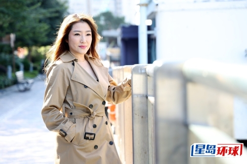 58歲的關寶慧保養(yǎng)得不錯。