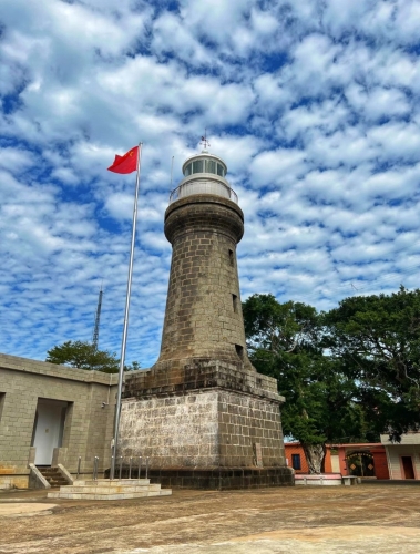 5. 硇洲島 硇洲燈塔與倫敦燈塔和好望角燈塔并稱世界三大燈塔，也是湛江八景的硇洲古韻。圖片來源：小紅書@愛新覺羅猛