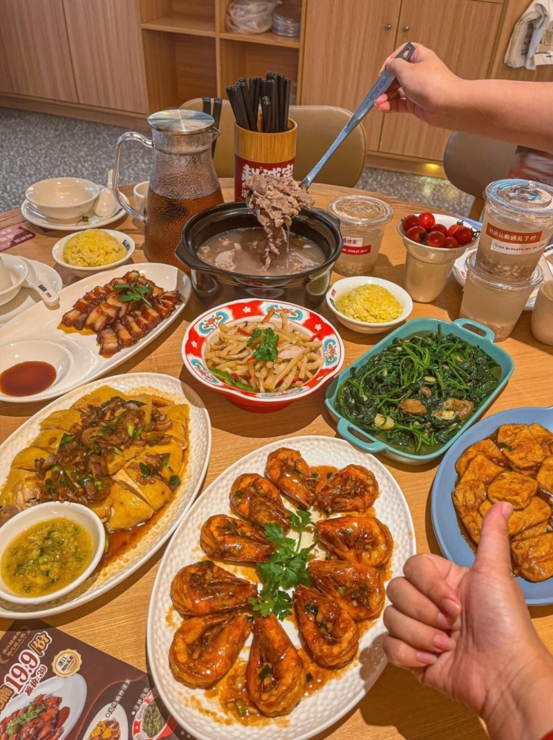 湛江家鄉(xiāng)美食2024｜1. 趙誠實(shí)．湛江雞飯店 奧運(yùn)金牌跳水運(yùn)動(dòng)員全紅嬋家鄉(xiāng)湛江菜，以雞和海鮮著名。（圖片來源：小紅書＠九億夢(mèng)）