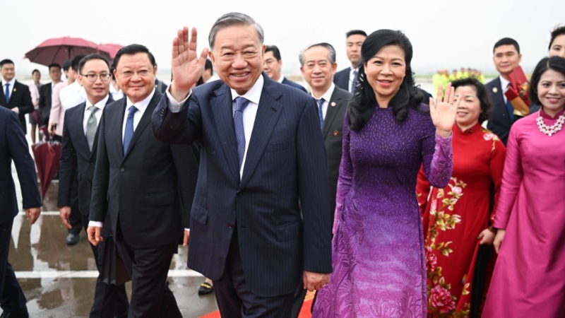 18日上午，蘇林抵達(dá)廣州，開(kāi)始訪華行程。新華社