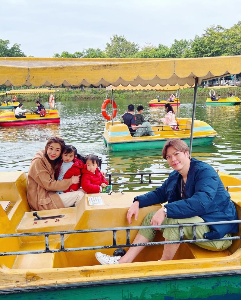 水上單車可坐3至4人，活動(dòng)時(shí)間20分鐘。