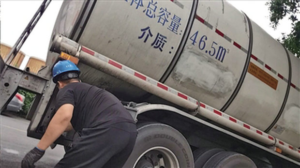 油罐車(chē) 油罐車(chē)