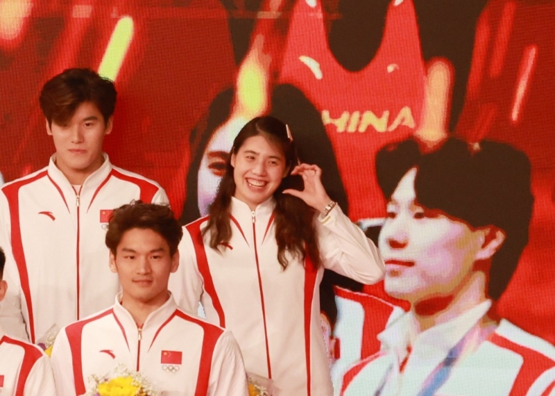 張雨霏向fans送上心心。&nbsp;