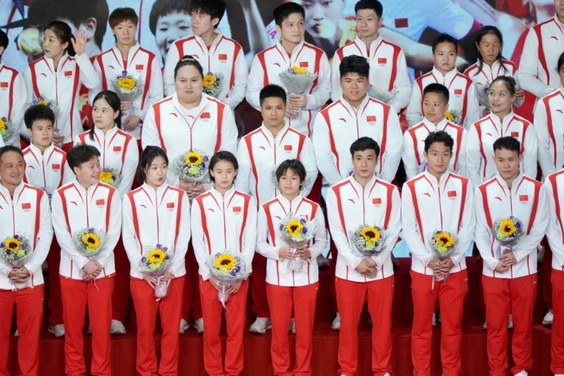 運(yùn)動員大合照。