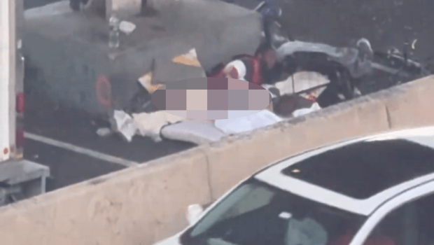 一男一女在停車場發(fā)生性行為 一男一女在停車場發(fā)生性行為