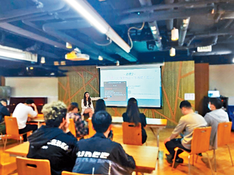 Kitty形容，要在校園全面推廣性教育，關(guān)鍵在于老師、校長等成年人。