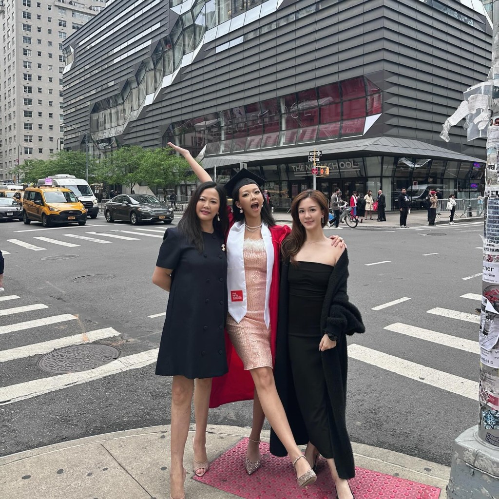 梁嘉瑩從小在加拿大溫哥華長大