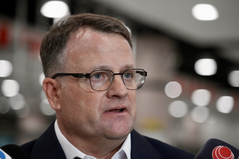 Simon Manning認為政策是方便業(yè)界經商的一大創(chuàng)舉。