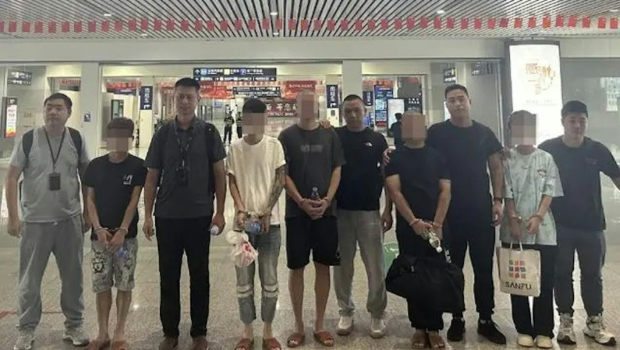 蕪湖警方分赴內(nèi)地多個(gè)城市拘捕電騙組織成員。 警方