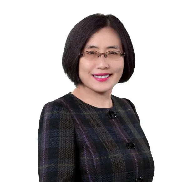 香港都會大學(xué)中國內(nèi)地及國際事務(wù)總監(jiān)石雪梅女士