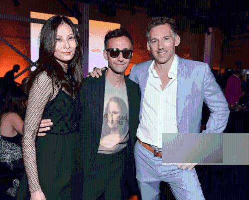 Angela Meng曾于不同媒體工作，認(rèn)識(shí)不少上流社會(huì)人物。（X平臺(tái)）